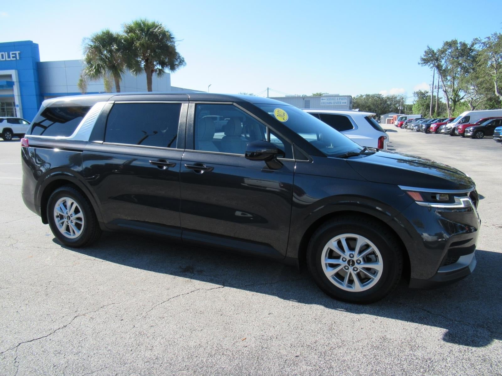 2022 Kia Carnival LX