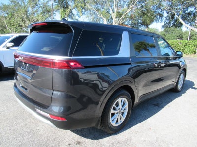2022 Kia Carnival LX