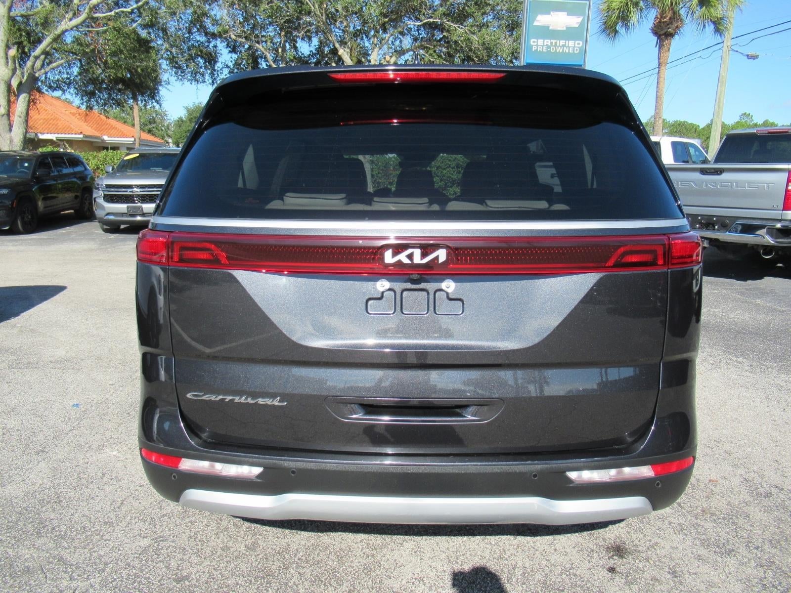 2022 Kia Carnival LX