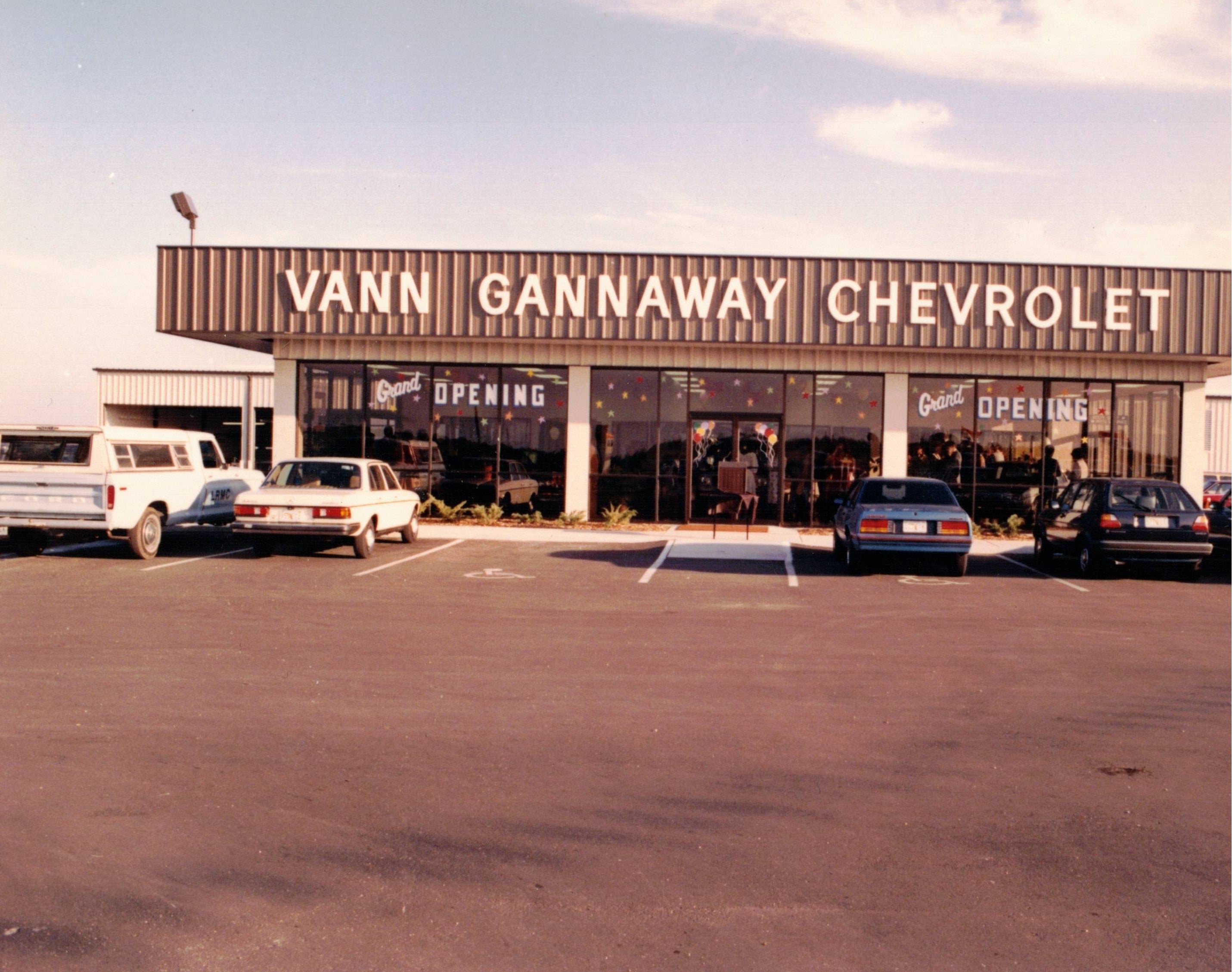 Vann Gannaway Chevrolet 1986 grand opening exterior with customers and vehicles